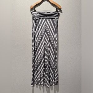 Motherhood Maternity gray and white maxi skirt